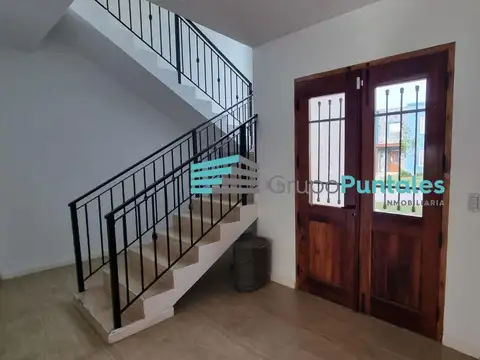 Casa en Barrio Lagos de Canning con 5 Dormitorios y piscina con venecitas