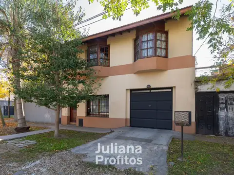 Casa en venta 4 ambientes Quilmes Oeste