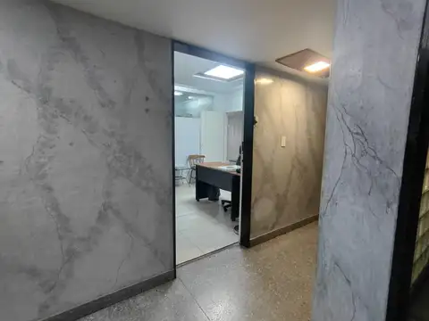 Oficina en Venta al Este