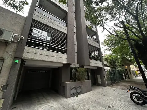 Manuel Artigas  al 5700