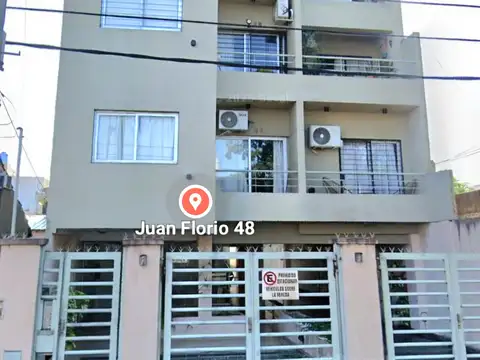 Departamento de 2 amb en venta en Villa Luzuriaga