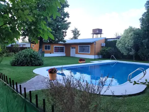 Quinta en Venta en Longchamps, USD 240.000