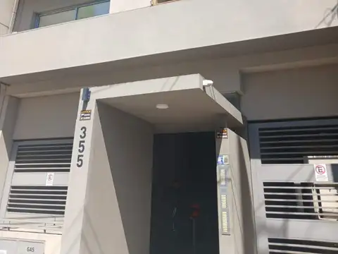 ALQUILER - Monoambiente amoblado en Alvear al 300