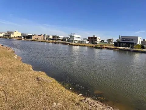 Terreno en Venta 22  mts Frente