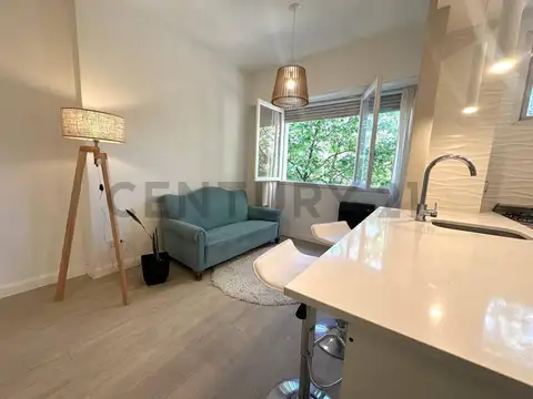 Dos ambientes reciclado en zona Aldrey al frente muy luminoso