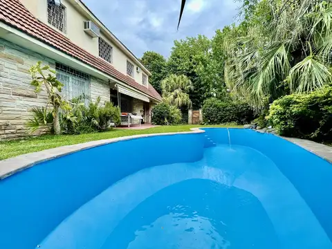 Impecable Casa en Alquiler Temporario - Lindo Jardín y Pileta  - Martínez