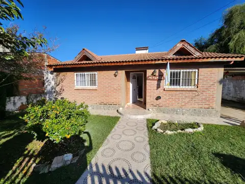 VENTA CASA MERLO SAN LUIS 6 AMB EXCELENTE ZONA
