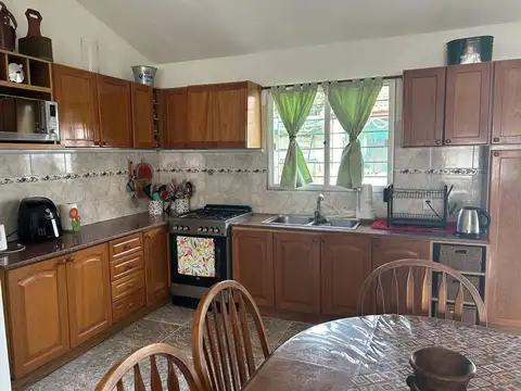 VENTA CASA 3 DORMITORIOS SALINAS, FONDO, GARAJE