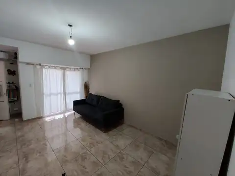 Depto Tipo Casa en Alquiler de 1 dormitorio