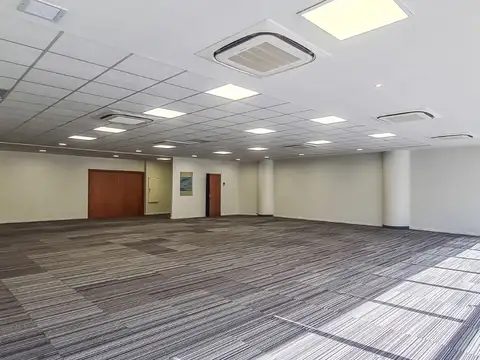 Oficina en Venta al Este