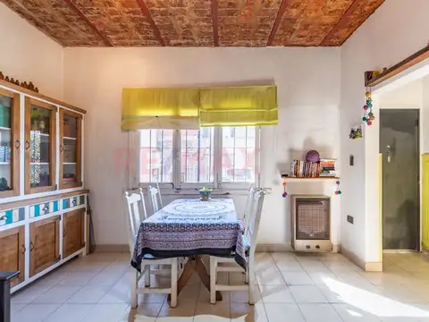 CASA 3 AMB C/COCH-PATIO C/PARRILLA/TERRAZA PROPIA