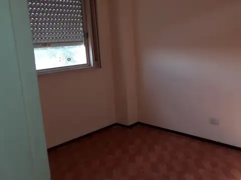 Departamento en Alquiler en Floresta, $ 680.000