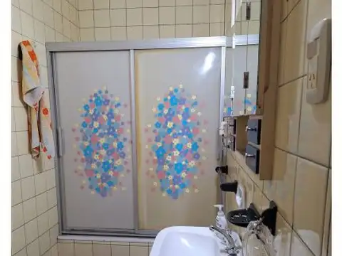 Mario Antelo 1053 , Piso 1