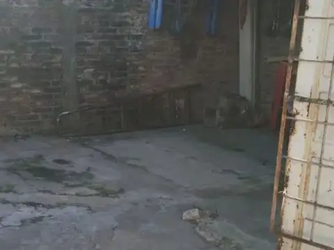 Depto Tipo Casa en Venta en Moron Sur, USD 49.000