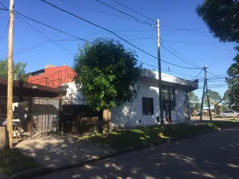 Casa 6 ambientes con 3 baños