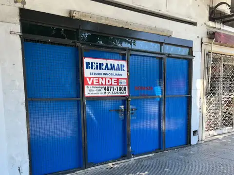 LOCAL DE 75 M2 APROXIMADOS EN FOCO COMERCIAL