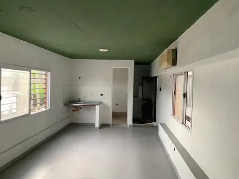 Galpon en Alquiler 10  mts Frente