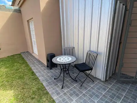 VENTA CASA DOS DORMITORIOS HORIZONTE LOS PLATANOS