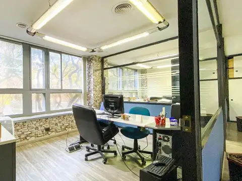 Oficina Monoambiente con 2 baños