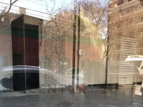   GRAN LOCAL EN VENTA  - AV. AVELLANEDA AL 300  