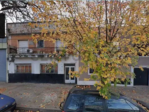 Venta casa 3 ambientes a reciclar lote propio La Paternal 90.000 Y CUOTAS