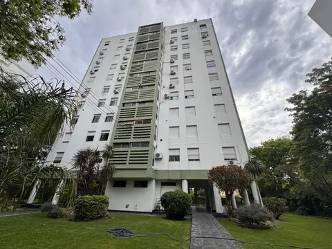 Muy buen dpto de tres dormitorios en FLORIDA cerca de tren