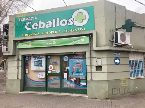 Local en Cinco Esquinas