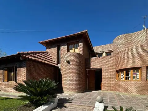 Casa en Venta en Godoy Cruz, USD 280.000