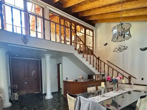CASA EN VENTA EN GODOY CRUZ