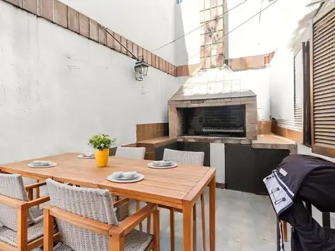 Depto Tipo Casa en Venta de 5 ambientes