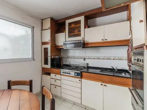 Depto Tipo Casa en Venta 50 años