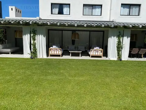 Casa en Alquiler Temporal en Santa Barbara, USD 8.000