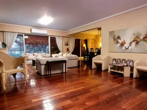 Departamento en Venta de 6 ambientes