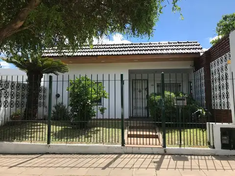 VENTA CASA 6 AMBIENTES MERLO LIBERTAD