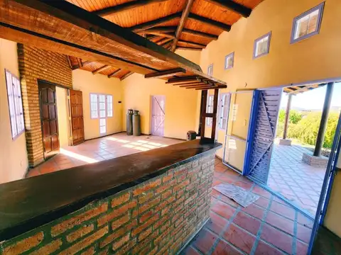 Casa 3 ambientes con 1 baño