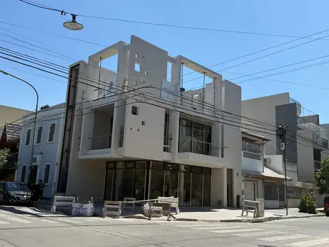 Local en Alquiler en Villa Luro, USD 1