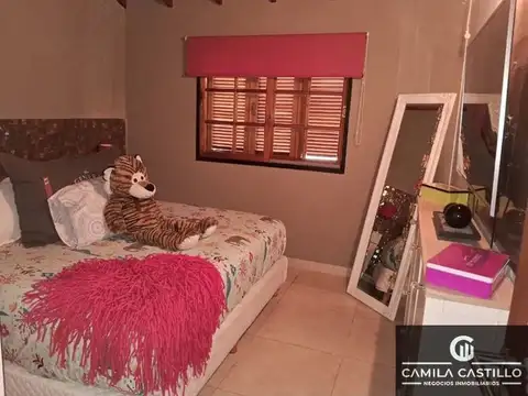 Dúplex en venta de 2 dormitorios c/ cochera en Villa Luzuriaga