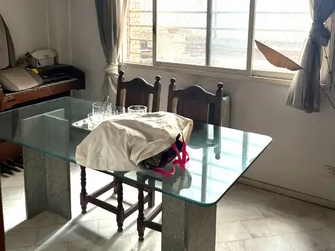 Casa 6 ambientes con 5 baños