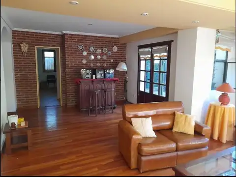 Casa en Venta en Don Torcuato, USD 450.000