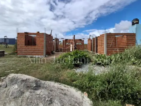 DUPLEX TRES AMBIENTES EN MAR DEL TUYU - EN POZO