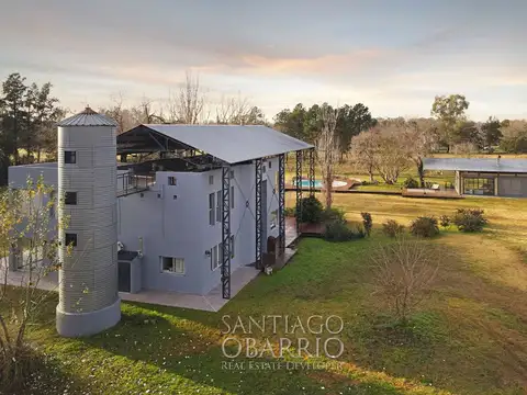 Casa en Venta estilo industrial rural de 420m2 con lote de 3.2Ha en El Argentino Farm Club 100
