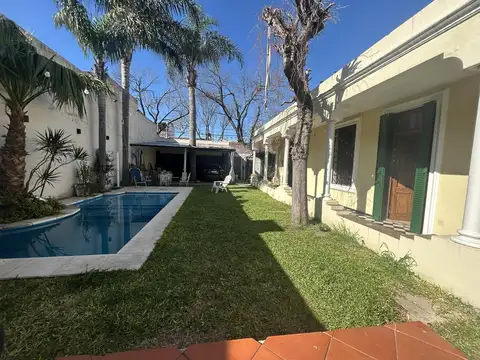 Casa 7 ambientes con 3 baños