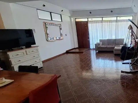 Casa en Venta en Bernal Oeste, USD 120.000