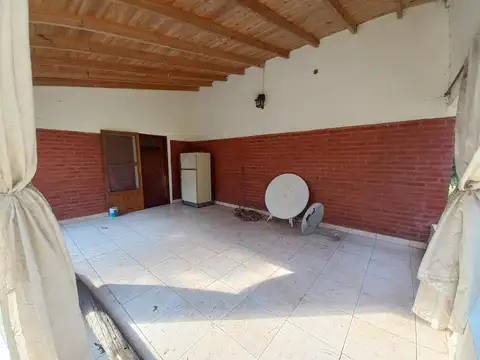 Casa 2 ambientes con 1 baño