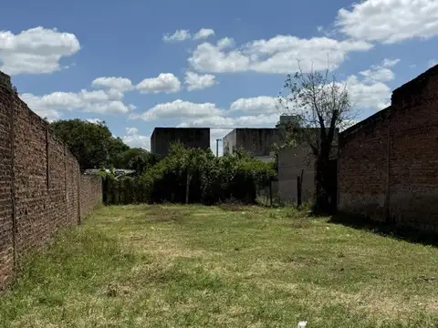 AMPLIO TERRENO EN VENTA