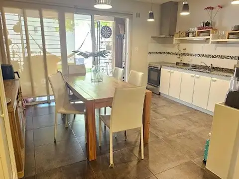 Duplex 4 ambientes en Ituzaingó Norte