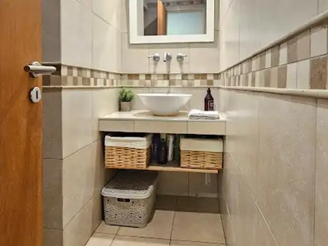 Depto Tipo Casa 4 ambientes con 2 baños