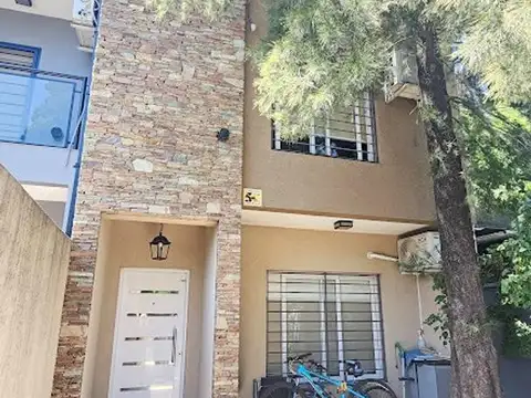 Duplex 4 ambientes en Ituzaingó Norte