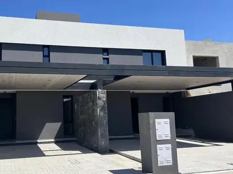 Duplex en alquiler en Terrazas de Manantiales