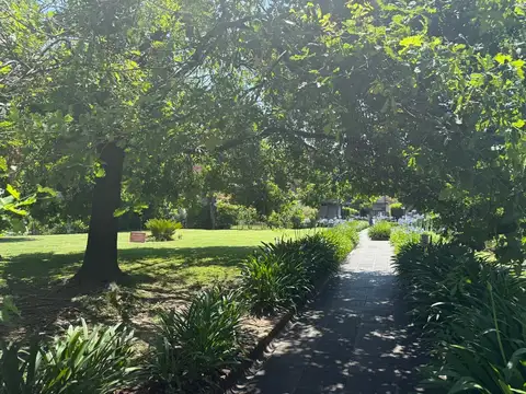 Departamento 3 ambientes duplex con jardin en alquiler en barrio Las Mercedes, Pilar